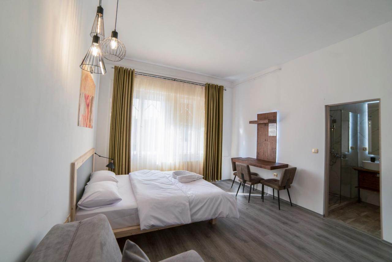 Maria Boutique Suits Budapest Ngoại thất bức ảnh